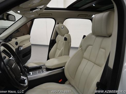 Used 2014 Land Rover Range Rover Sport HSE image 15