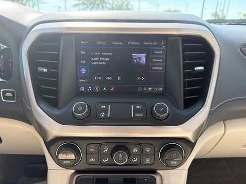 Used 2020 GMC Acadia Denali w/ Technology Package FWD image 26