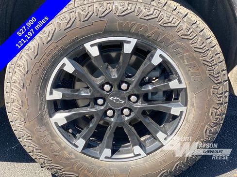 Used 2023 Chevrolet Traverse RS w/ LPO, Floor Liner Package FWD image 14