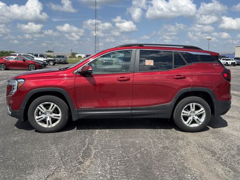 Used 2023 GMC Terrain SLE w/ Driver Convenience Package AWD/4WD image 7