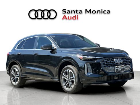 Used 2025 Audi Q5 Premium AWD/4WD image 9