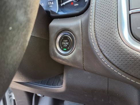 Used 2021 GMC Yukon SLT w/ SLT Luxury Plus Package image 13