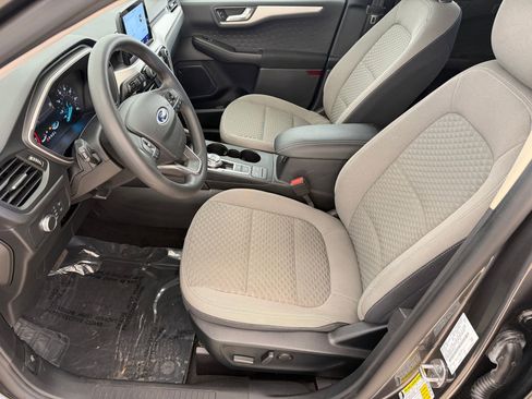 Certified 2020 Ford Escape SE image 17