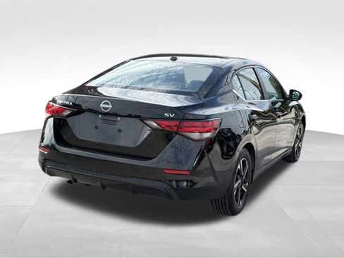 Used 2024 Nissan Sentra SV FWD image 5