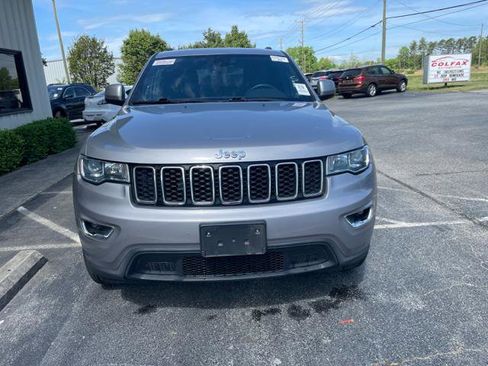 Used 2017 Jeep Grand Cherokee Laredo w/ Quick Order Package 23E image 3