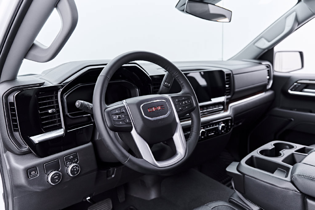 Used 2025 GMC Sierra 1500 Elevation RWD image 2