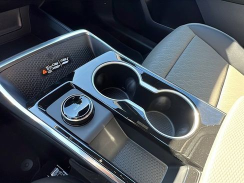 New 2026 Chevrolet Equinox LT w/ Convenience Package II image 22