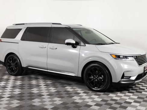 Used 2022 Kia Carnival SX FWD image 10