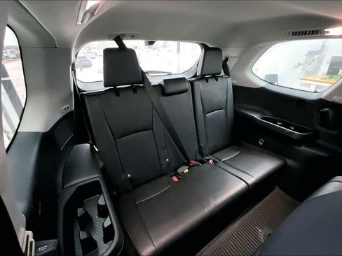Used 2024 Toyota Grand Highlander Platinum image 38