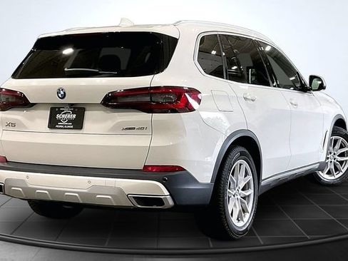 Used 2021 BMW X5 xDrive40i w/ Convenience Package AWD/4WD image 2
