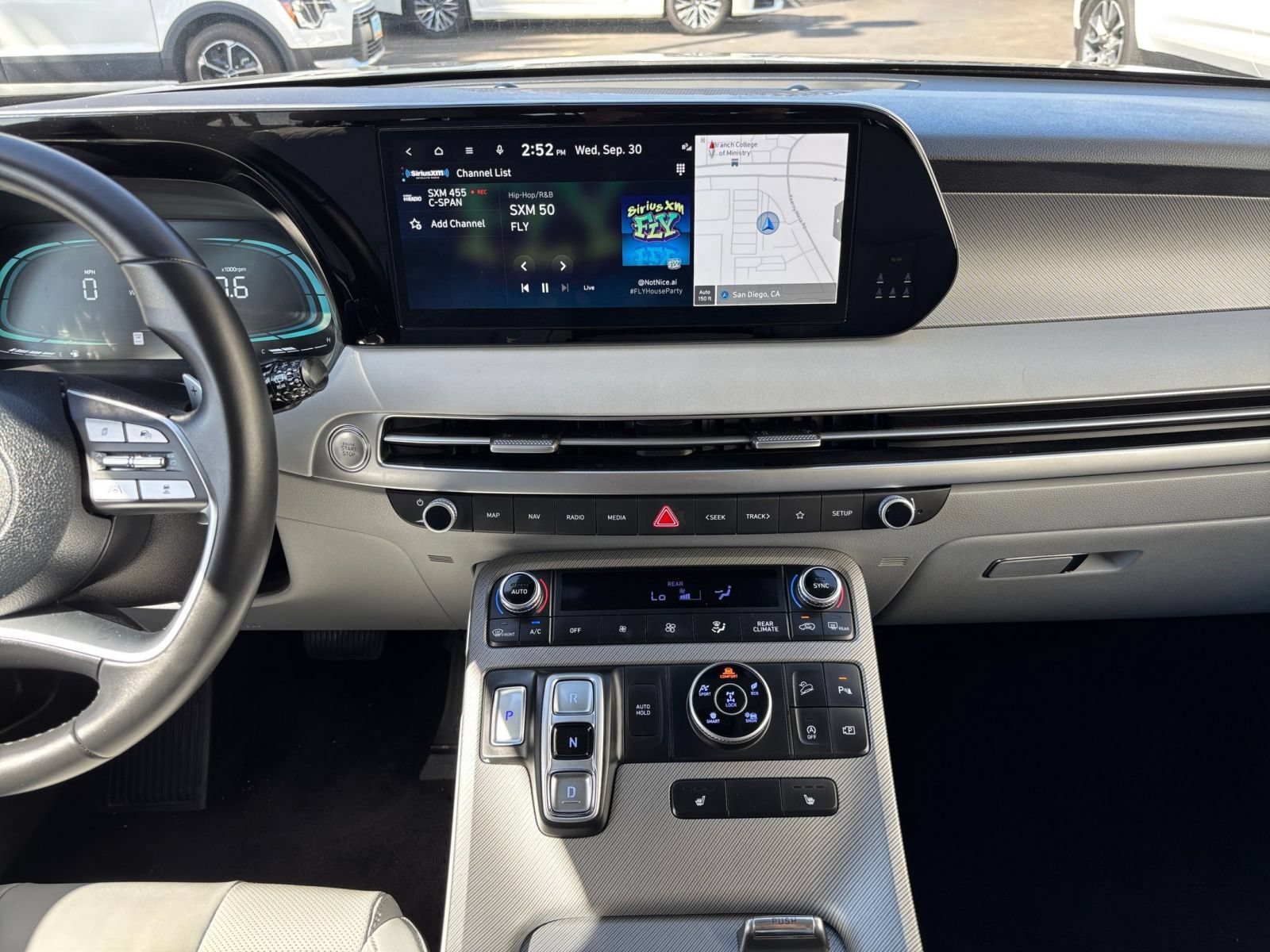 Used 2025 Hyundai Palisade SEL AWD/4WD image 16