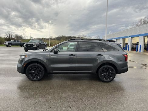 Used 2022 Kia Sorento S w/ Panoramic Sunroof Package AWD/4WD image 2
