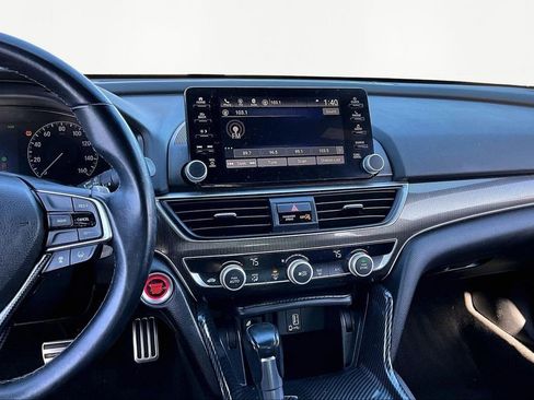 Used 2018 Honda Accord Sport image 10