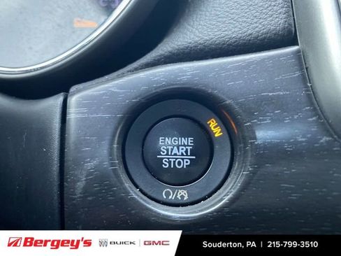 Used 2017 Jeep Grand Cherokee Altitude image 18