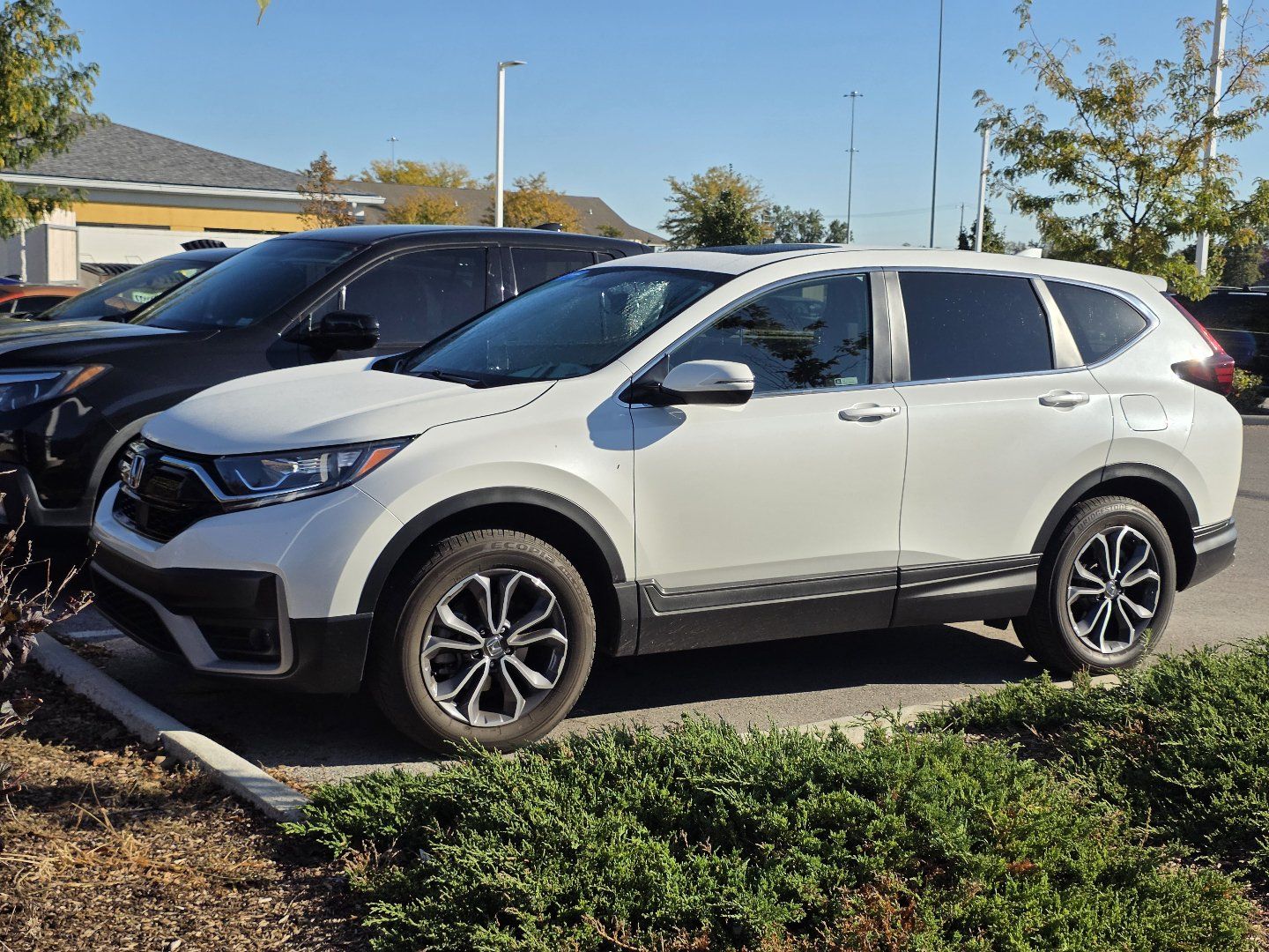 Used 2022 Honda CR-V EX-L image 2