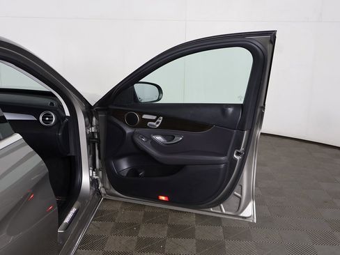 Used 2019 Mercedes-Benz C 300 Sedan w/ Premium Package image 19