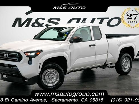 Used 2025 Toyota Tacoma SR RWD image 1