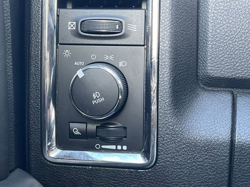 Used 2017 RAM 2500 Longhorn w/ Convenience Group image 21