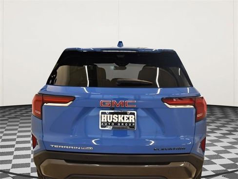 Used 2025 GMC Terrain Elevation w/ Technology Package II image 11