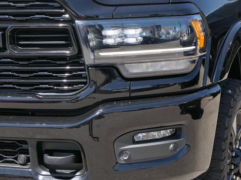 Used 2020 RAM 2500 Limited AWD/4WD image 8
