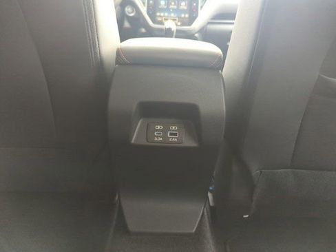 Used 2025 Subaru Crosstrek 2.5i Limited AWD/4WD image 33