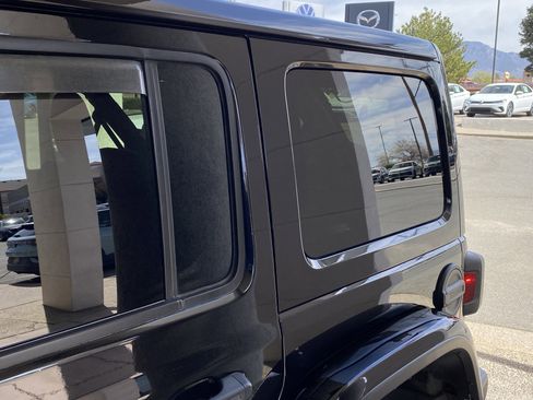 Used 2018 Jeep Wrangler Unlimited Rubicon image 47