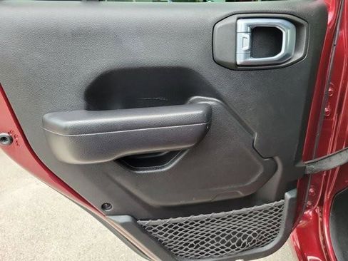 Used 2021 Jeep Gladiator Sport AWD/4WD image 19