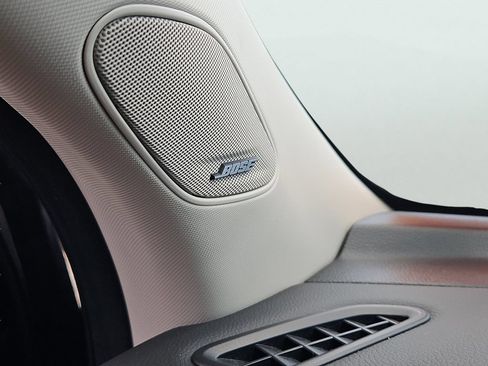 Certified 2023 Honda Pilot Touring image 20