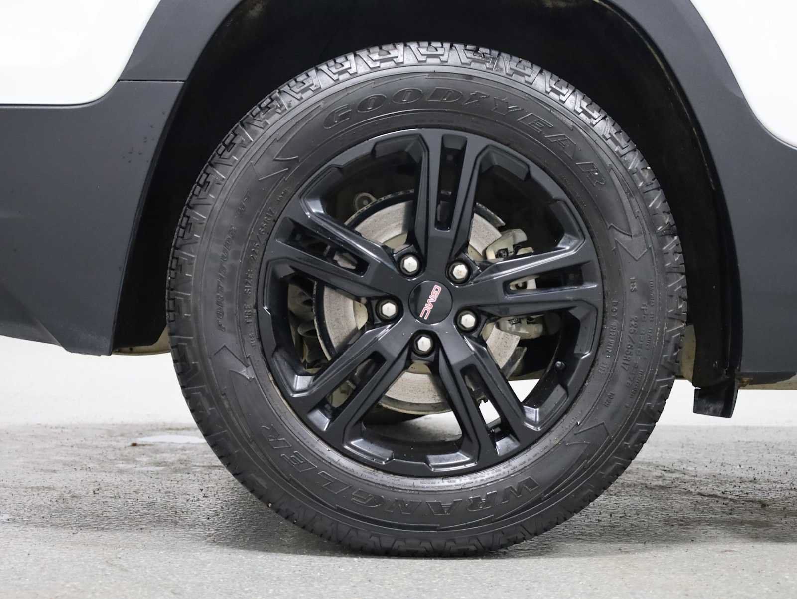 Used 2023 GMC Terrain AT4 w/ Tech Package AWD/4WD image 35