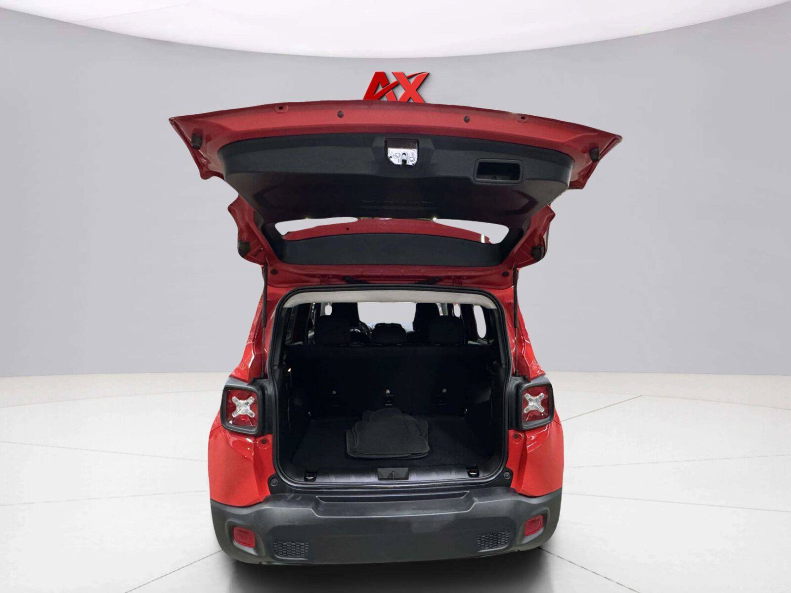 Used 2020 Jeep Renegade Latitude AWD/4WD image 43