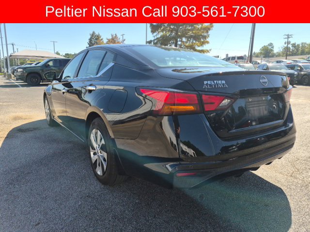 Used 2024 Nissan Altima 2.5 S FWD image 3