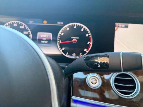 Used 2020 Mercedes-Benz E 350 Sedan w/ Premium Package image 23