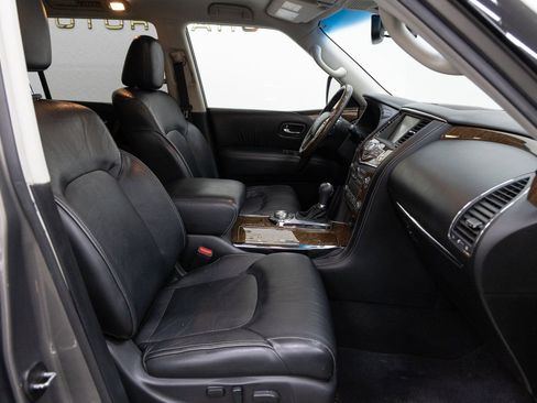 Used 2017 INFINITI QX80 4WD w/ Driver Assistance Package image 15