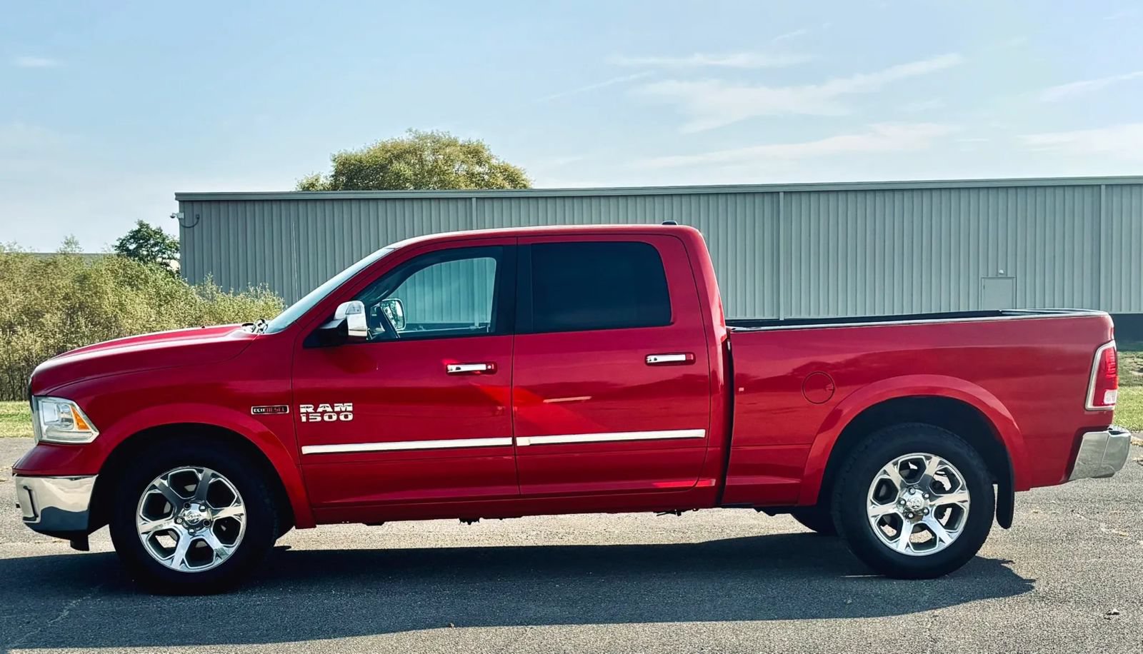 Used 2014 RAM 1500 Laramie w/ Trailer Tow Group AWD/4WD image 2