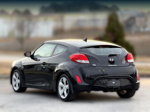 Used 2014 Hyundai Veloster w/ Style Package 02 image 10