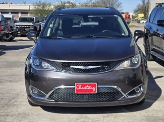 Used 2020 Chrysler Pacifica Touring-L video 2