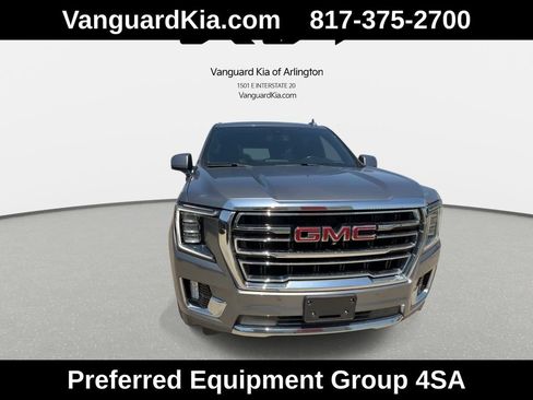 Used 2021 GMC Yukon XL SLT w/ SLT Premium Package AWD/4WD image 3