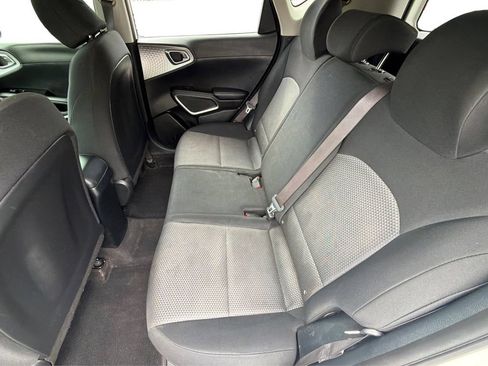 Used 2021 Kia Soul LX FWD image 10