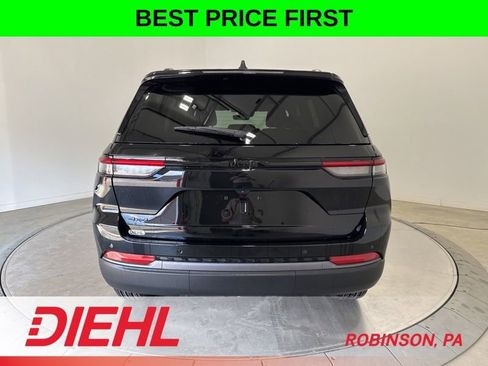 New 2026 Jeep Grand Cherokee Altitude AWD/4WD image 6