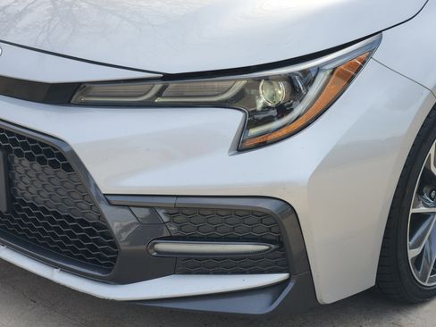 Used 2022 Toyota Corolla SE image 6