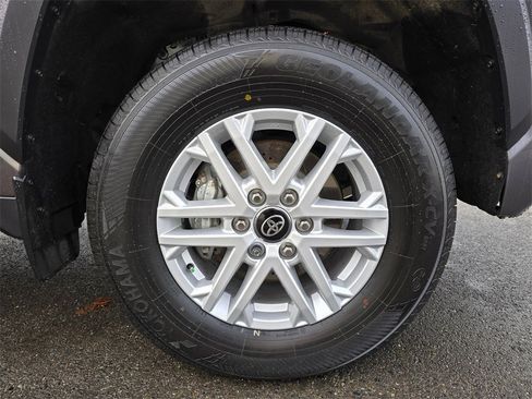 Used 2023 Toyota Tundra SR5 image 9