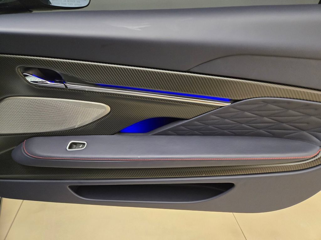 Used 2025 Aston Martin DB12 Coupe RWD image 25
