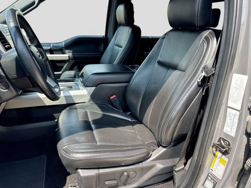 Used 2020 Ford F150 Lariat w/ Equipment Group 502A Luxury AWD/4WD image 19