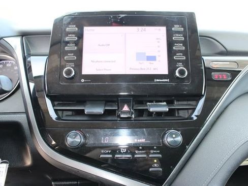 Used 2021 Toyota Camry SE image 21