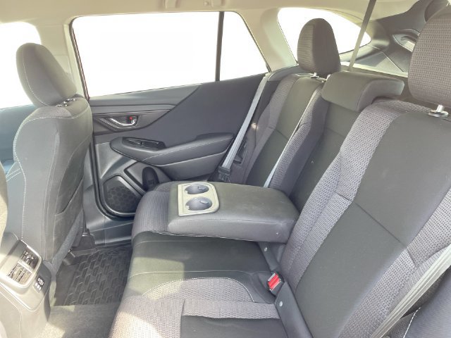 Certified 2025 Subaru Outback Premium AWD/4WD image 12