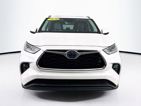 Used 2020 Toyota Highlander Limited image 2
