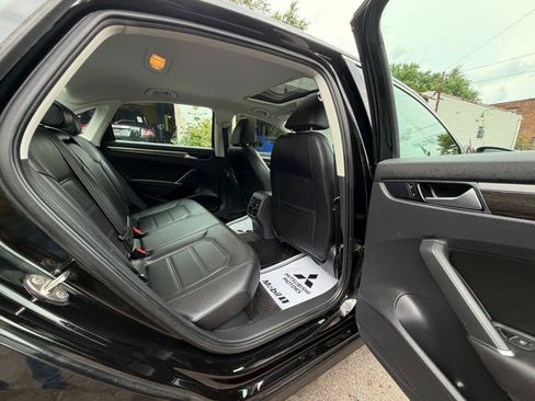 Used 2016 Volkswagen Passat 1.8T SE FWD image 33