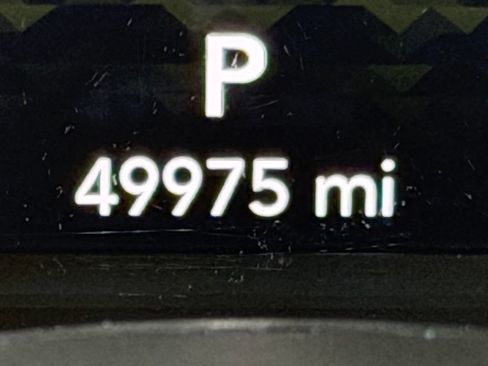 Used 2020 Jeep Wrangler Unlimited Sahara AWD/4WD image 27
