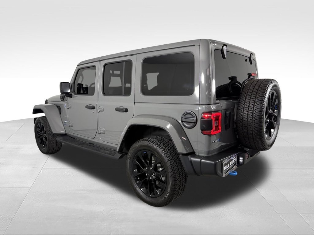 Used 2023 Jeep Wrangler Unlimited Sahara AWD/4WD image 9