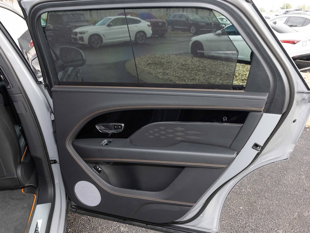 Used 2024 Bentley Bentayga Extended Wheelbase AWD/4WD image 67